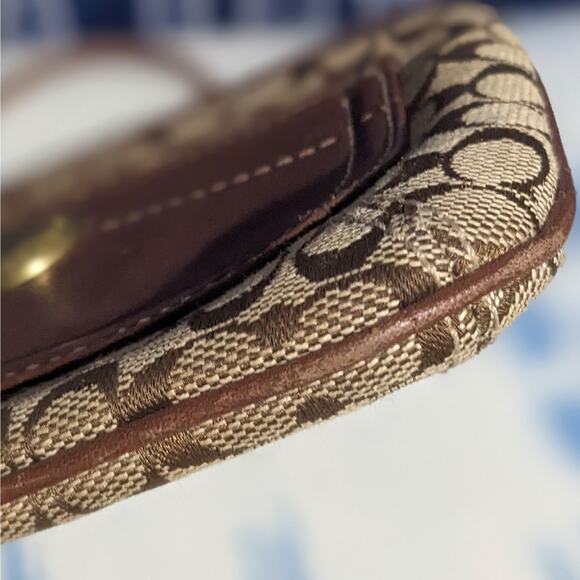 Coach Signature Canvas Wristlet Pouch Wallet Pocket Brown Women's Size OS - Picture 3 of 6